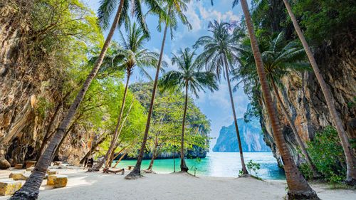 Where Time Slows Down And Beauty Runs, Here’s Where To Go In Laos 